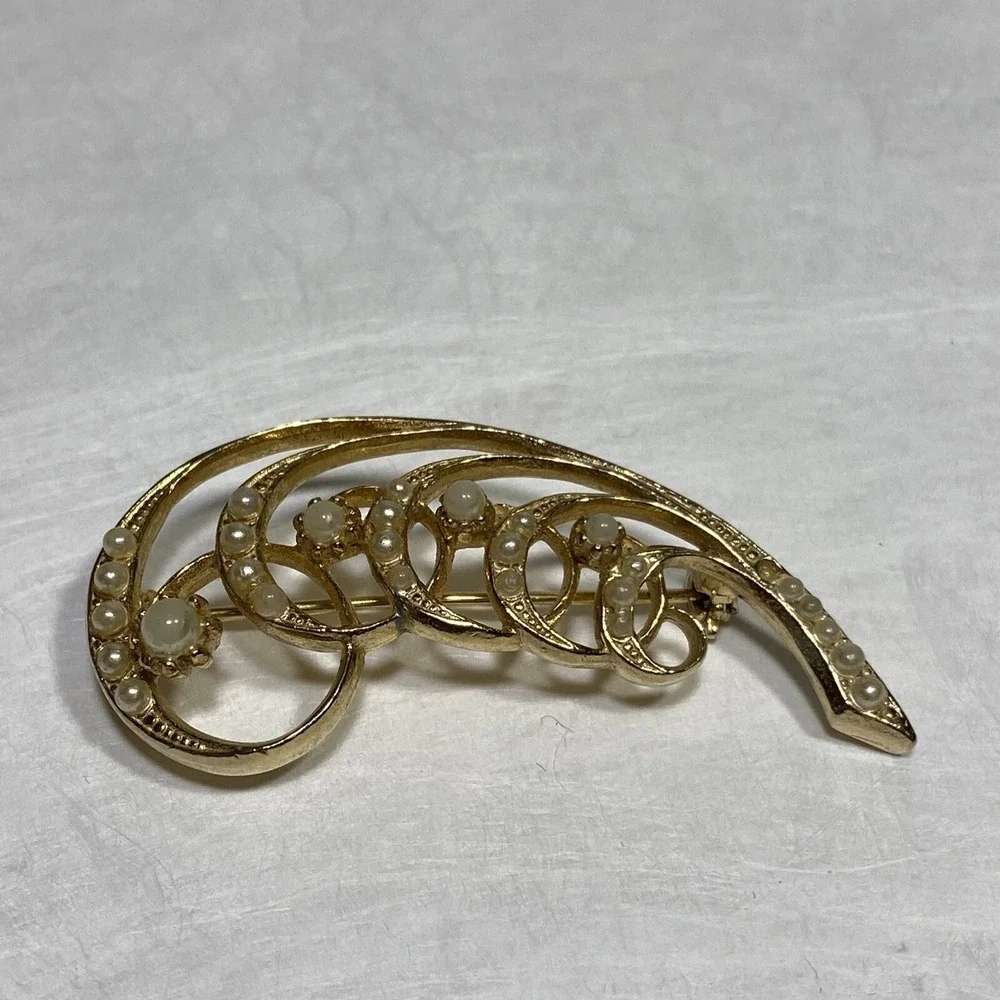 Vintage Faux Pearl Brooch Gold Tone Branch